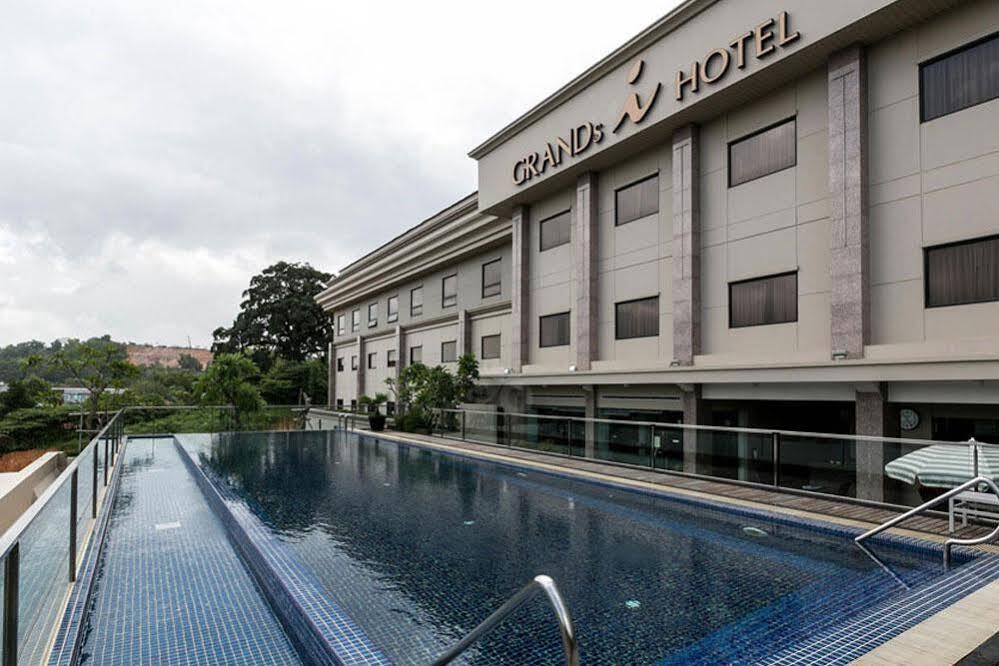 I Hotel Batam Nagoya Exterior foto